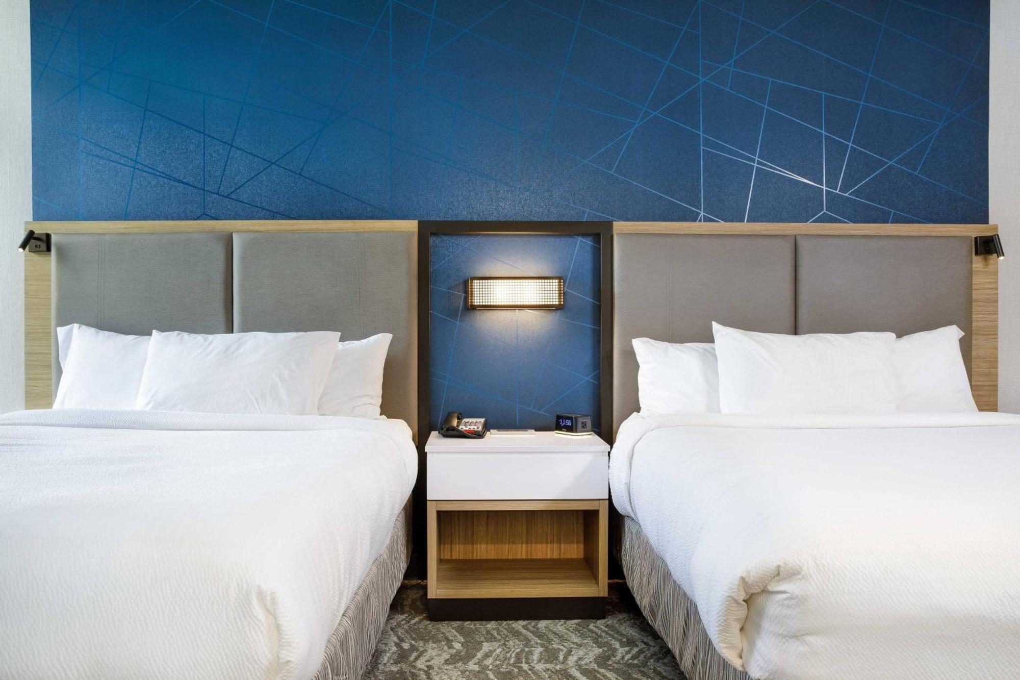 Springhill Suites By Marriott Topeka Southwest Екстериор снимка