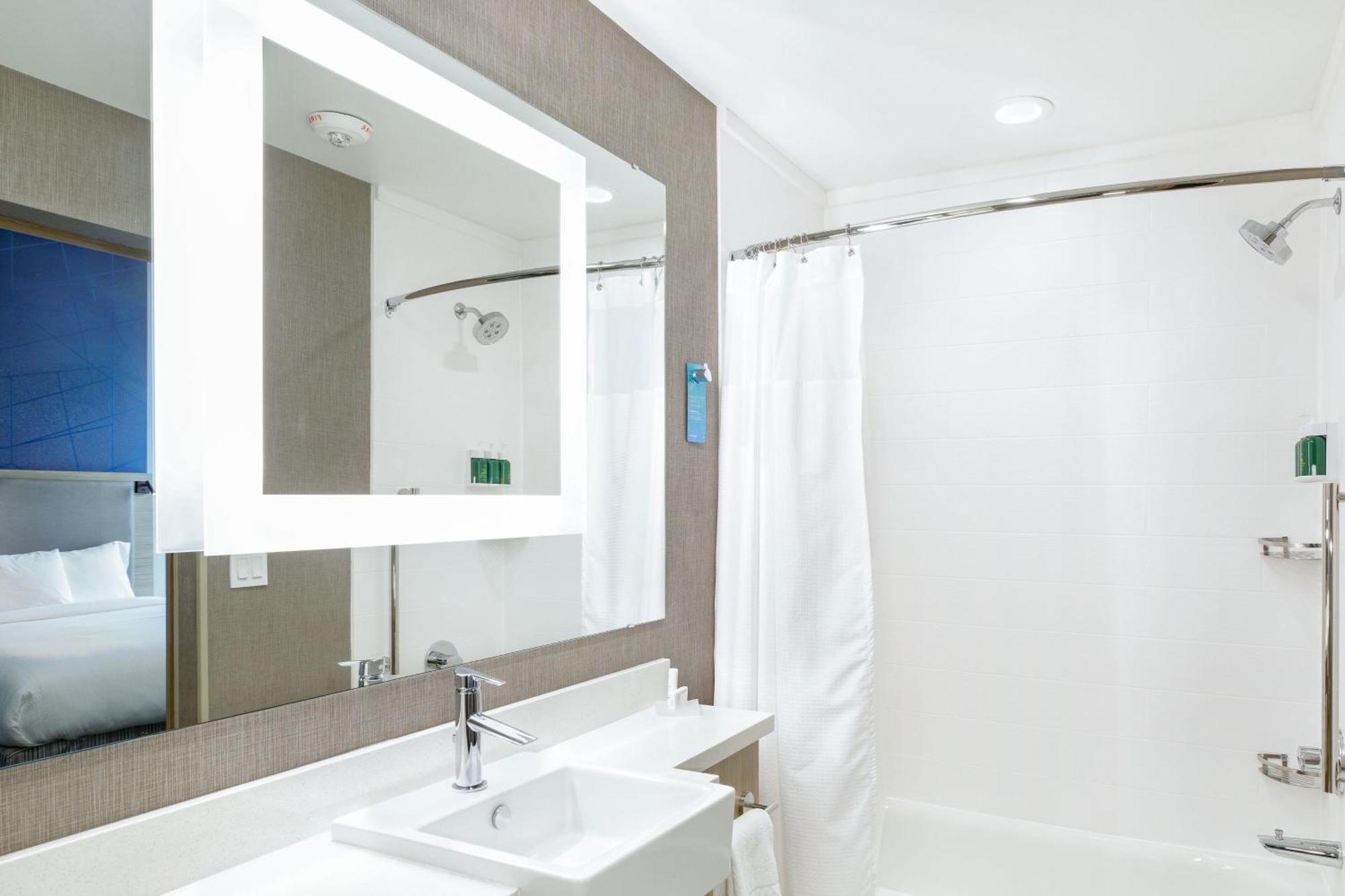 Springhill Suites By Marriott Topeka Southwest Екстериор снимка