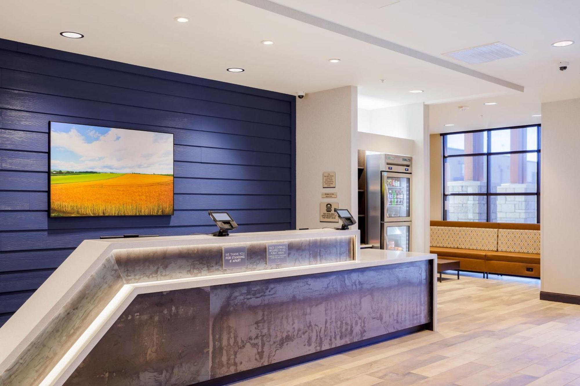 Springhill Suites By Marriott Topeka Southwest Екстериор снимка