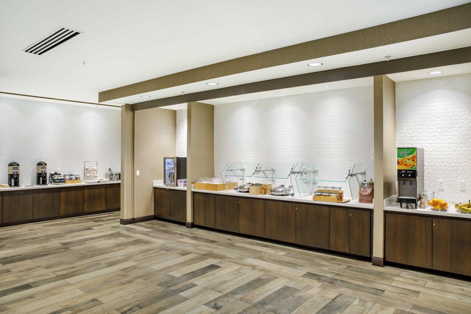 Springhill Suites By Marriott Topeka Southwest Екстериор снимка