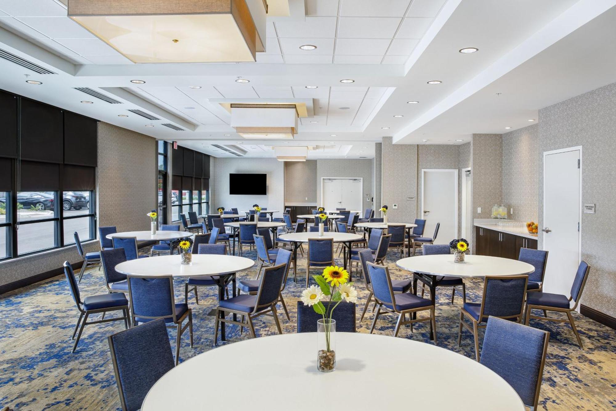 Springhill Suites By Marriott Topeka Southwest Екстериор снимка
