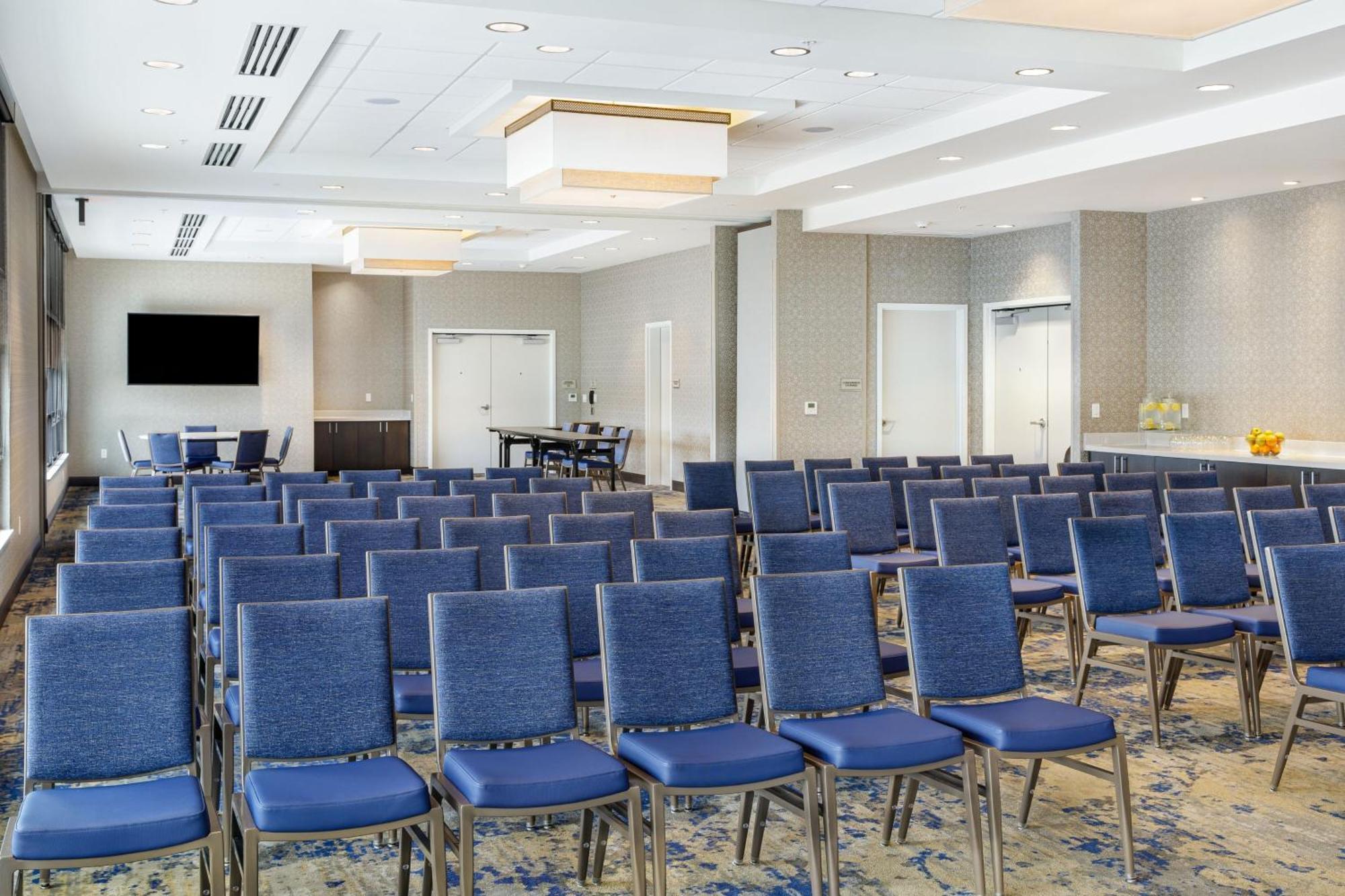 Springhill Suites By Marriott Topeka Southwest Екстериор снимка