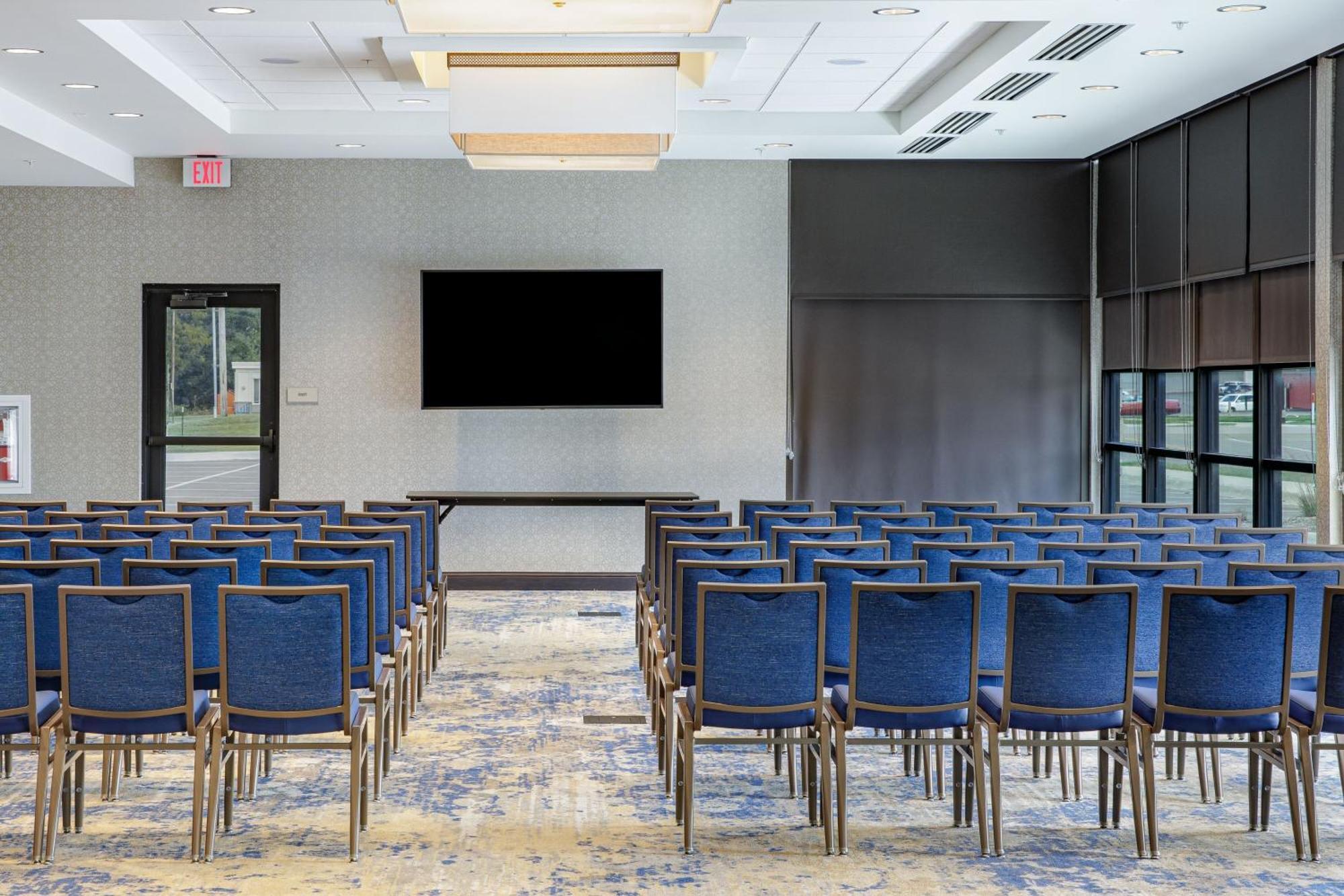 Springhill Suites By Marriott Topeka Southwest Екстериор снимка